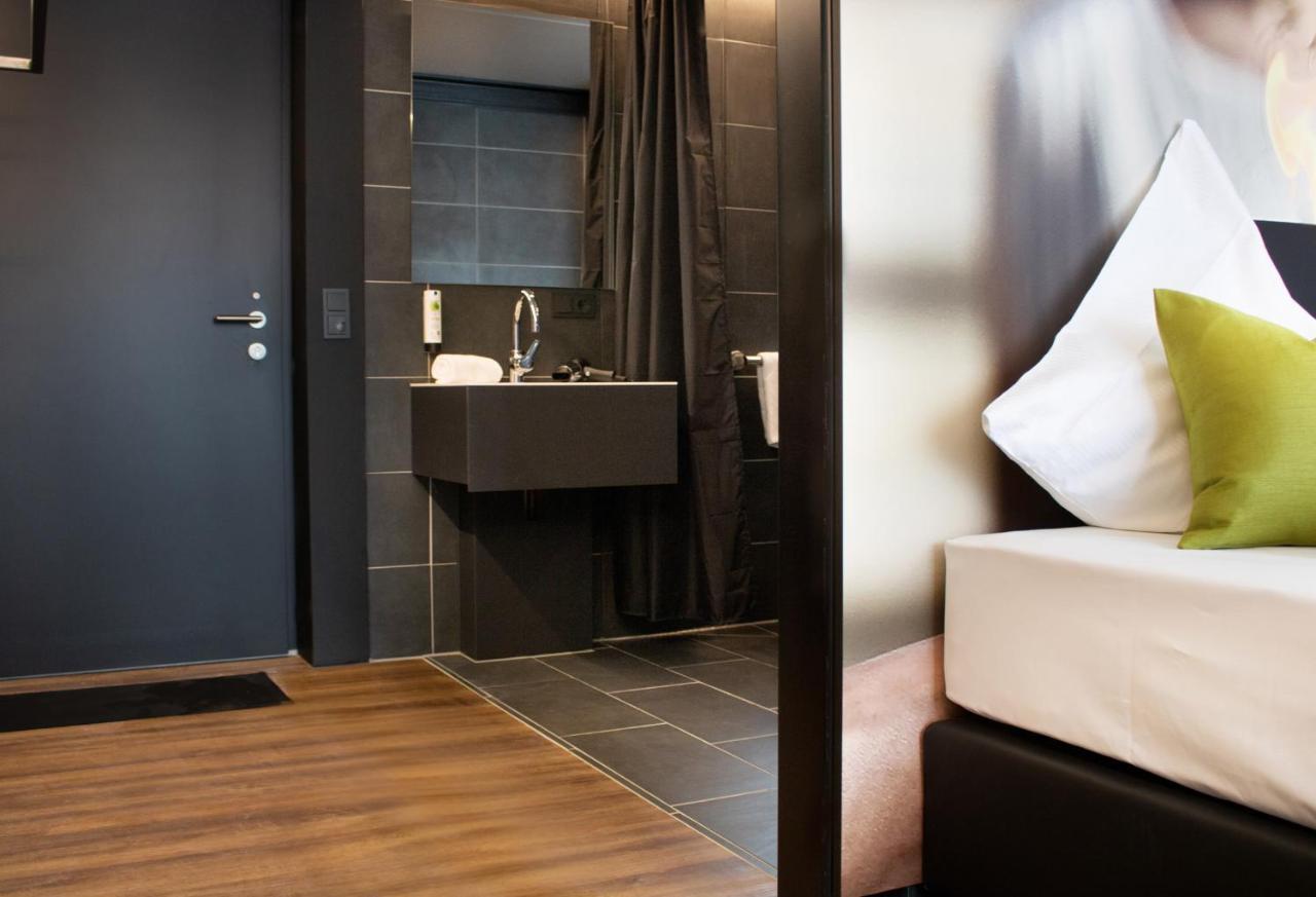 Men Hotel By Wmm Hotels Mengen Eksteriør billede